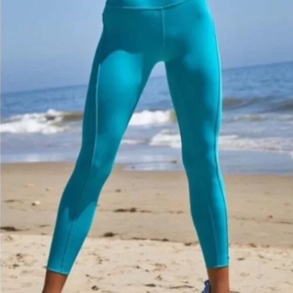 NWT Free People Hearts Aflutter Legging - Picture 2 of 9